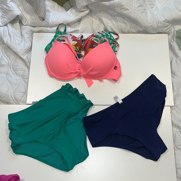 Two La Vie En Rose bikinis - Picture 2 of 5